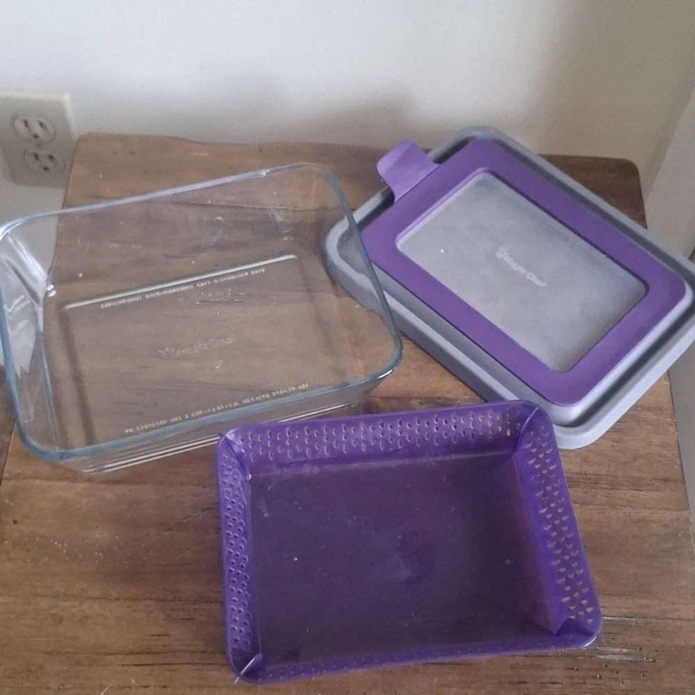 Magic Chef 6-cup Steam Purple Microwave Glass Cookware & Storage Container